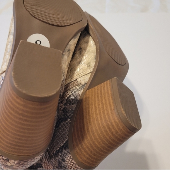 Sugar snake print booties size 8 - Picture 5 of 10